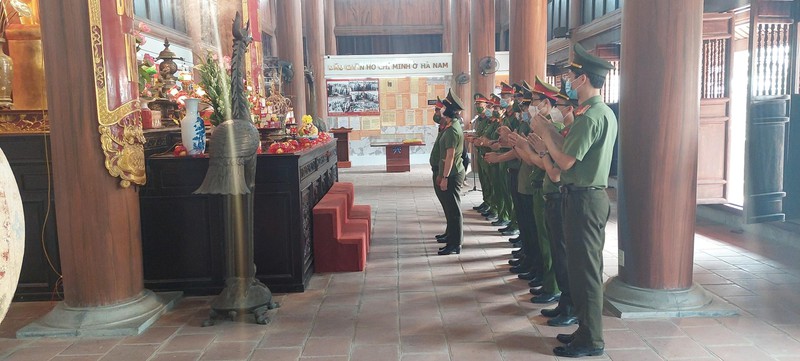 Northern province’s public security forces mark Uncle Ho’s birthday